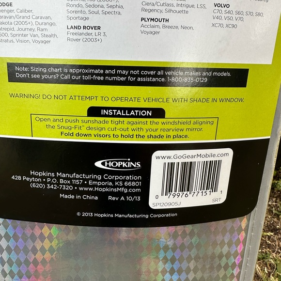 Go Gear Jumbo Carbon Fiber Sunblock 3 Layer Folding Automotive Car Shade NWT - Picture 8 of 8